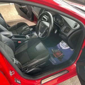 2016 Volvo V40 D4 R-DESIGN NAV PLUS Hatchback Diesel Manual - Image 7