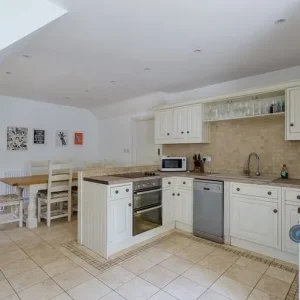 3 bedroom house in Church Road, Billericay, CM11 (3 bed) (#2583220) - Image 3