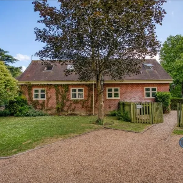 3 bedroom house in Church Road, Billericay, CM11 (3 bed) (#2583220)