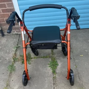Rollator walker with seat - Image 3