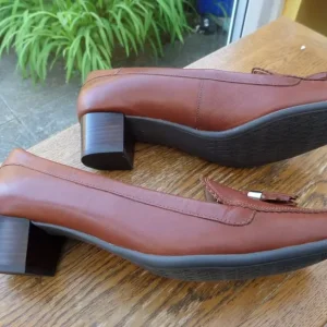 Ladies Tan VAN DAL Sidney Slip-On Leather Shoes Size UK 8 D - Image 3