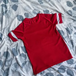 Nike Dri-FIT Red Kids Sports T-Shirt – Size L (147-158cm) - Image 8