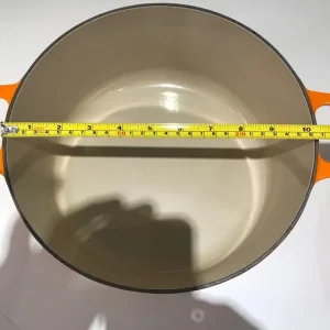 LE CREUSET LARGE 26 cm POT RGP £320 £100 USED TWICE - Image 8