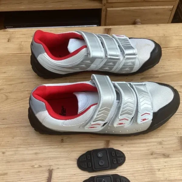 Men’s Mountain bike shoes size 8