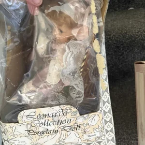 Loads of collection dolls for sale - Image 2