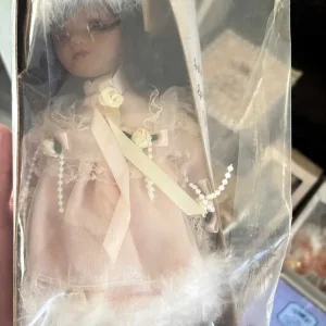 Loads of collection dolls for sale - Image 7