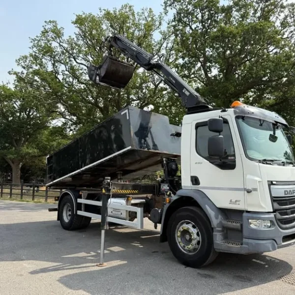 DAF LF 250 TIPPER GRAB 18 TON