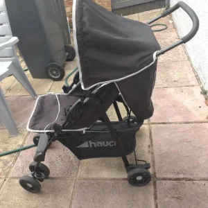 Hauck stroller g c with rain cover pick up only. Would be sold as seen - Image 2