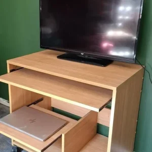 Computer Desk strong.