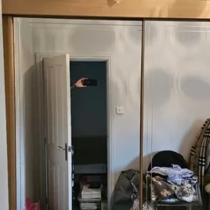 Double wardrobe with large mirrors - Image 4