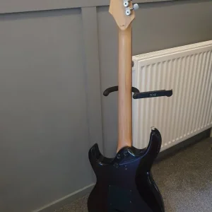 Cort electric guitar with cube amp leads - Image 3