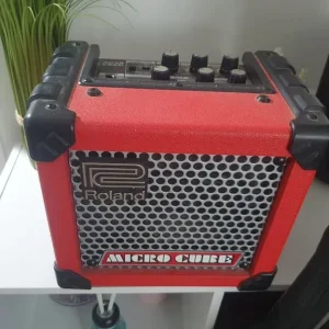 Cort electric guitar with cube amp leads - Image 6