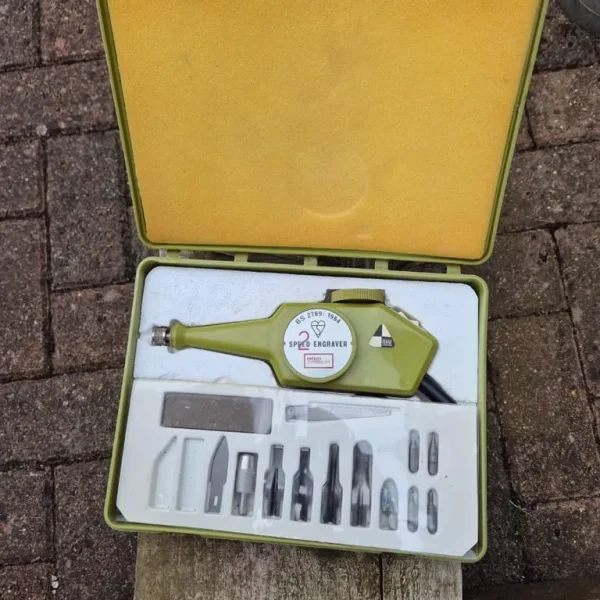 Vintage Retro Powerline Model 72 Hobbyist Kit in great condition