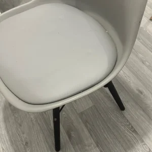 Dining table and chairs - Image 3