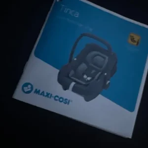 Maxi-Cosi baby car seat used a handful of times - Image 5