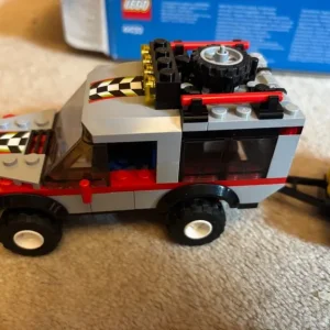 Lego City 4433 Dirt Bike Transporter - Image 5