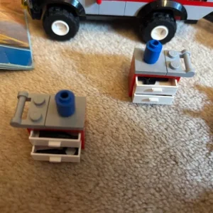 Lego City 4433 Dirt Bike Transporter - Image 7