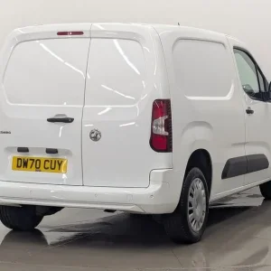 2021 Vauxhall Combo Turbo D 2300 Sportive Panel Van Diesel Manual - Image 6