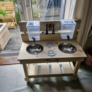 Mud kitchen with two water tanks - Image 2