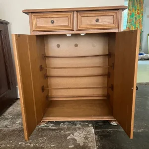 Assortment of furniture - Image 3