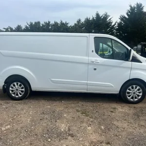 2022 Ford Transit Custom 300 LIMITED P/V ECOBLUE L2 Panel Van Diesel Manual - Image 5