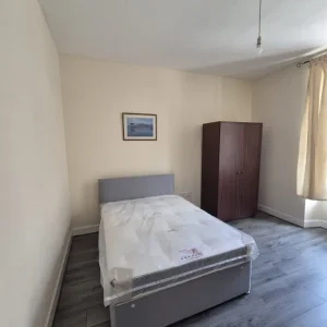 4-bedroom flat in west-mersea, Colchester - Image 6