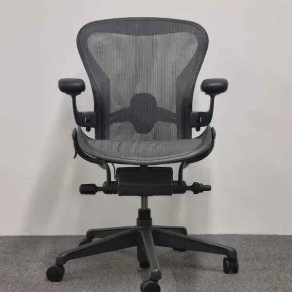 Herman Miller Remastered Aeron Chair Size B
