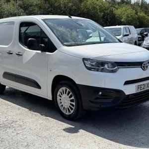 2021 Toyota ProAce 100ps HDi Icon Euro 6 with Air Con, Twin Side Loading Doors & Rev Cam Pane... - Image 4