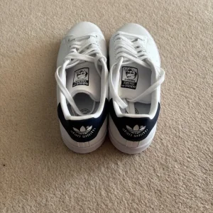 adidas Originals Stan Smith Trainers - Image 2