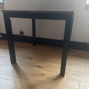 4 Seater Dining Table - Image 4