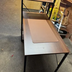 Office/study desk with a chair - Image 2