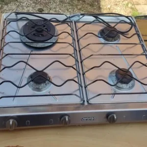 Smeg gas hob - Image 5