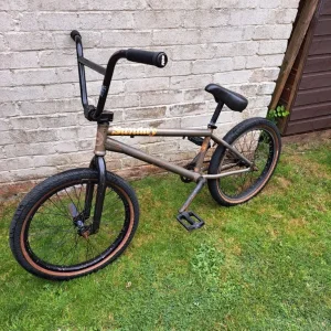 Sunday AM Plus Aaron Ross Signature Modrl. - Image 2