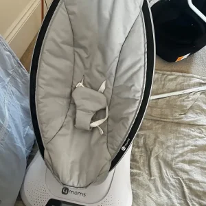 👶 4moms mamaRoo 4 Baby Swing – £25