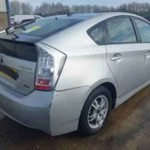 Toyota prius 2011 - Image 2