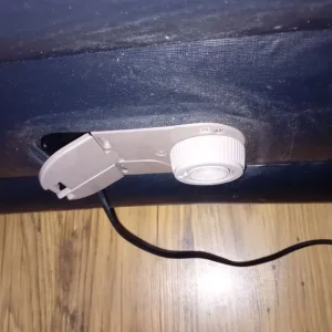 Bestway single inflatable bed. Electric pump. - Image 4