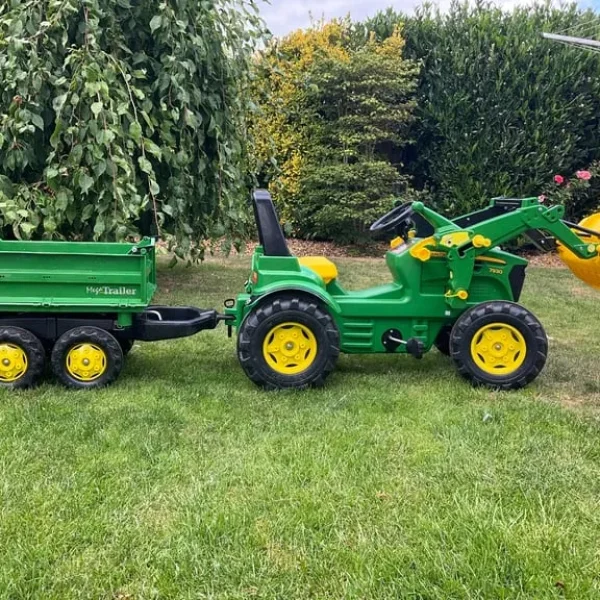 John Deere Ride-on Tractor 7930 with mega trailer