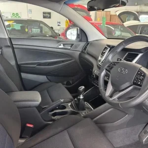 2018 Hyundai TUCSON 1.6 GDi Blue Drive SE Nav Euro 6 (s/s) 5dr ESTATE Petrol Man - Image 8