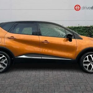 2019 Renault Captur 0.9 TCe ENERGY GT Line SUV 5dr Petrol Manual Euro 6 (s/s) (90 ps) SUV Petrol ... - Image 2