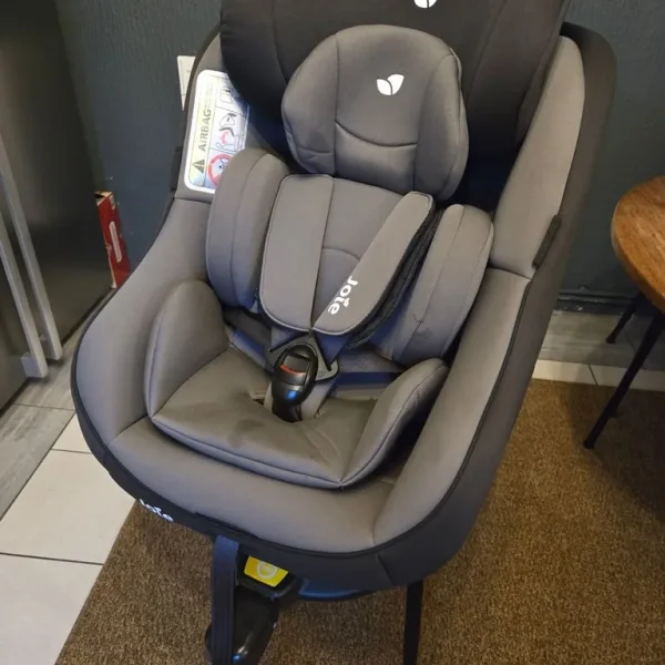 Joie isofix car seat from birth +