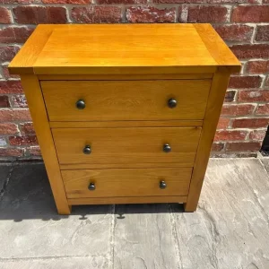 Solid Oak Chest of Drawers - Excellent Condition - Image 2