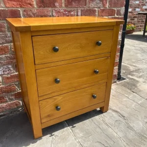 Solid Oak Chest of Drawers - Excellent Condition - Image 4