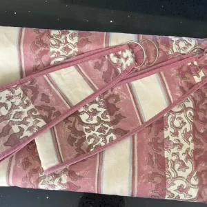 Pink/ cream quality lined curtains ( 220 x 213 each ) - Image 5