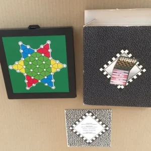 5 different travel games in 1 box Has magnetic pieces to avoid sliding or moving - Image 4