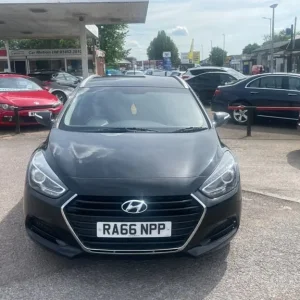 2016 Hyundai i40 CRDI S BLUE DRIVE Estate Diesel Manual - Image 2