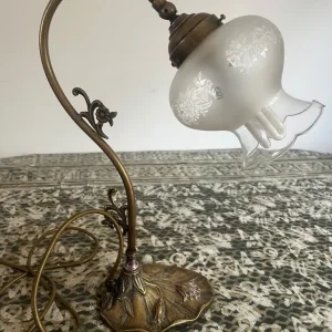 Antique brass lamp - Image 3