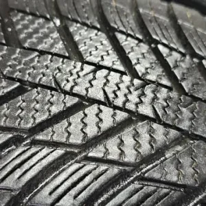 205 55 16 2 x tyres Nexen Nblue 4 Season - Image 3