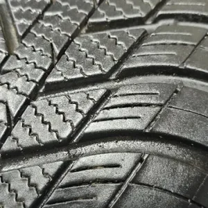 205 55 16 2 x tyres Nexen Nblue 4 Season - Image 5