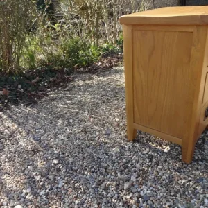 SOLID OAK SMALL BEDSIDE CABINET x1 ~~LIKE NEW ~~ - Image 3