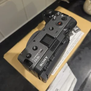 Sony FX30 + 2x 256gb CF Express cards - Image 3